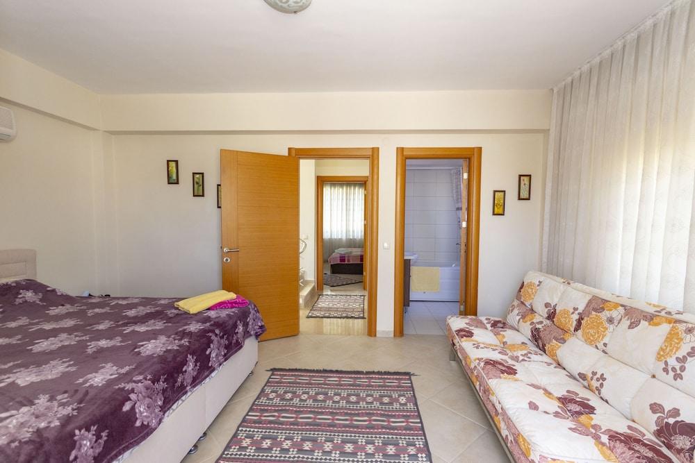 Paradise Town Villa Daisy 2