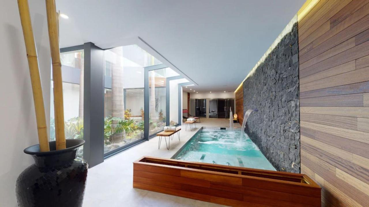 Karat Villa Playa Paraiso 1