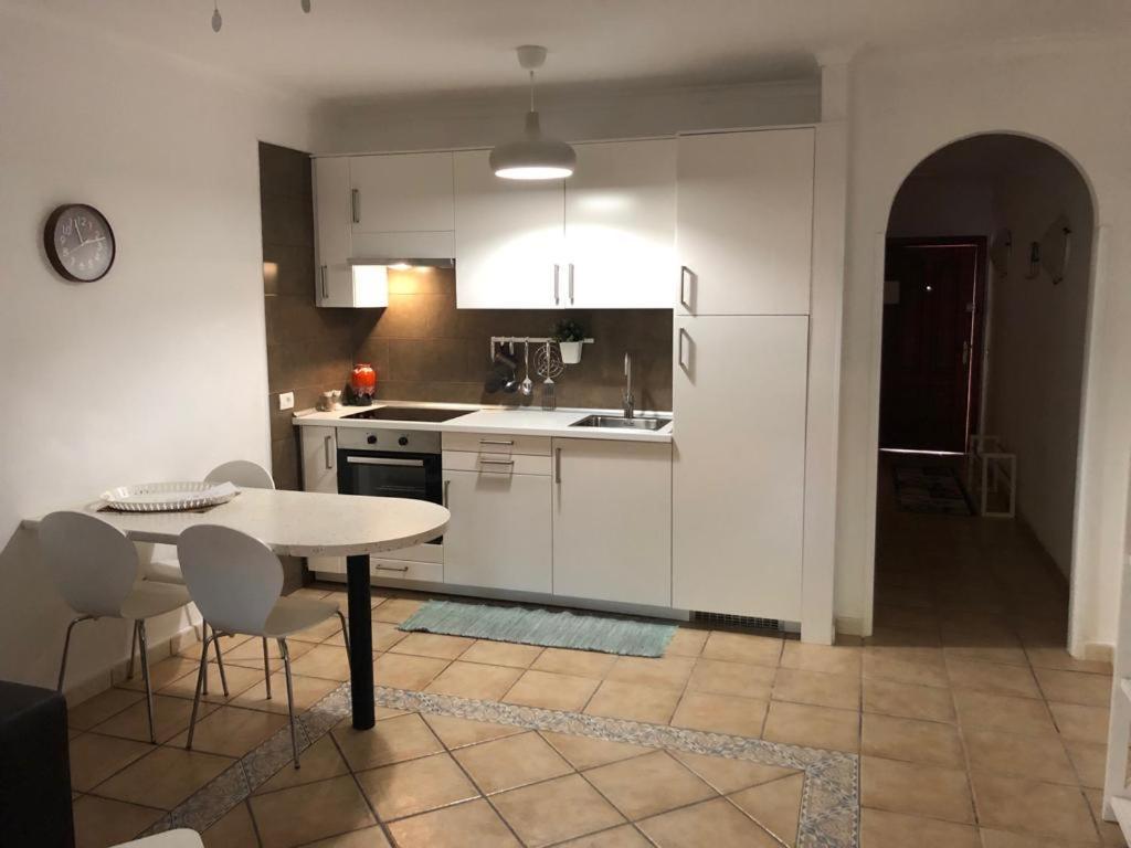 Apartment -Ground Floor by Pool in Playa Paraiso, Tenerife 1