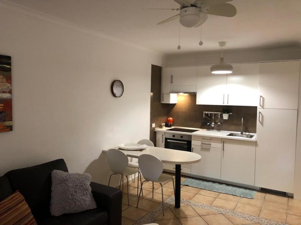 Apartment -Ground Floor by Pool in Playa Paraiso, Tenerife 2