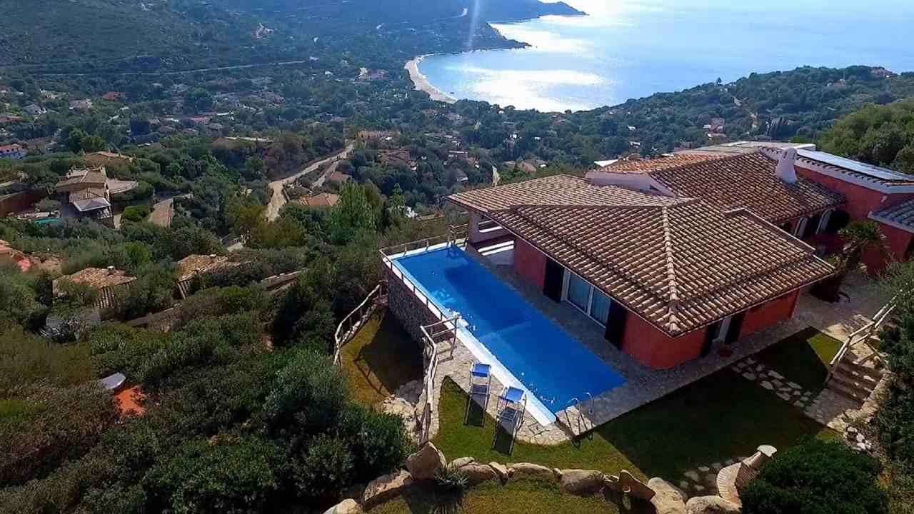 Villa Corallia - Luxury Villa with Stunning View Over the Bay