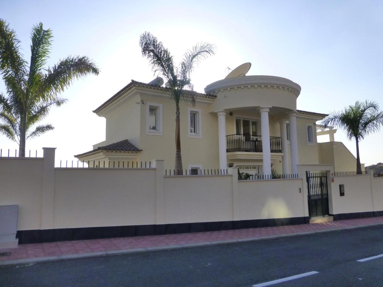 Villa Juliana (Adults Only) 2