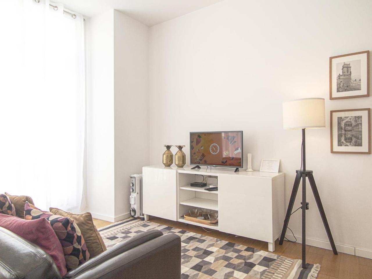 Baixa Chiado 2 Bedroom Duplex Apt with AC Elevator 2