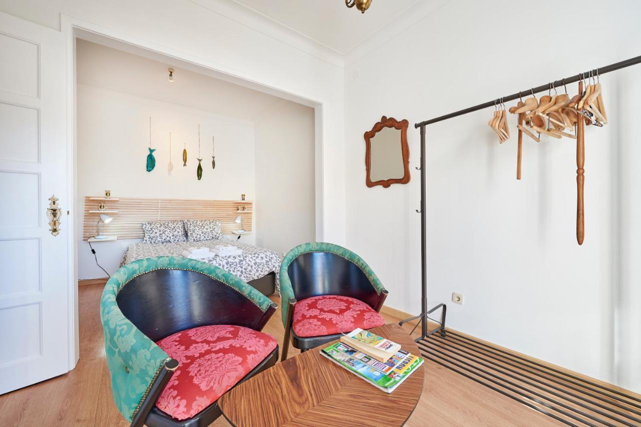 Terrace with River View 1