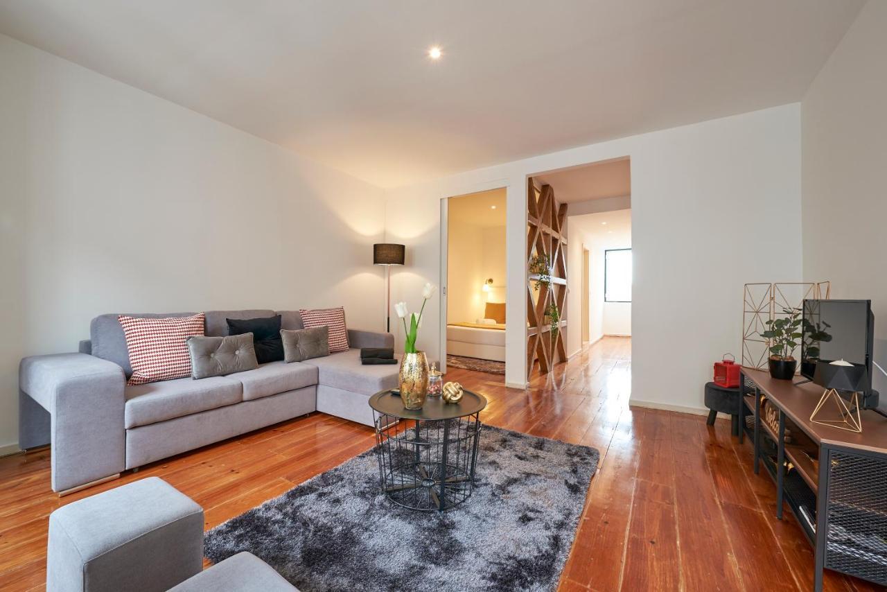 Casa Portuguesa Rosa 2