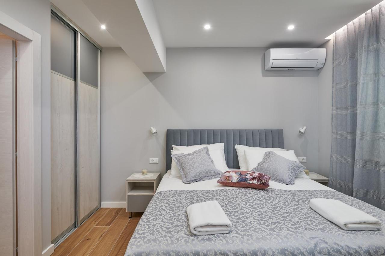 Newly Renovated Apt. Near To Entrance To Old Town 1