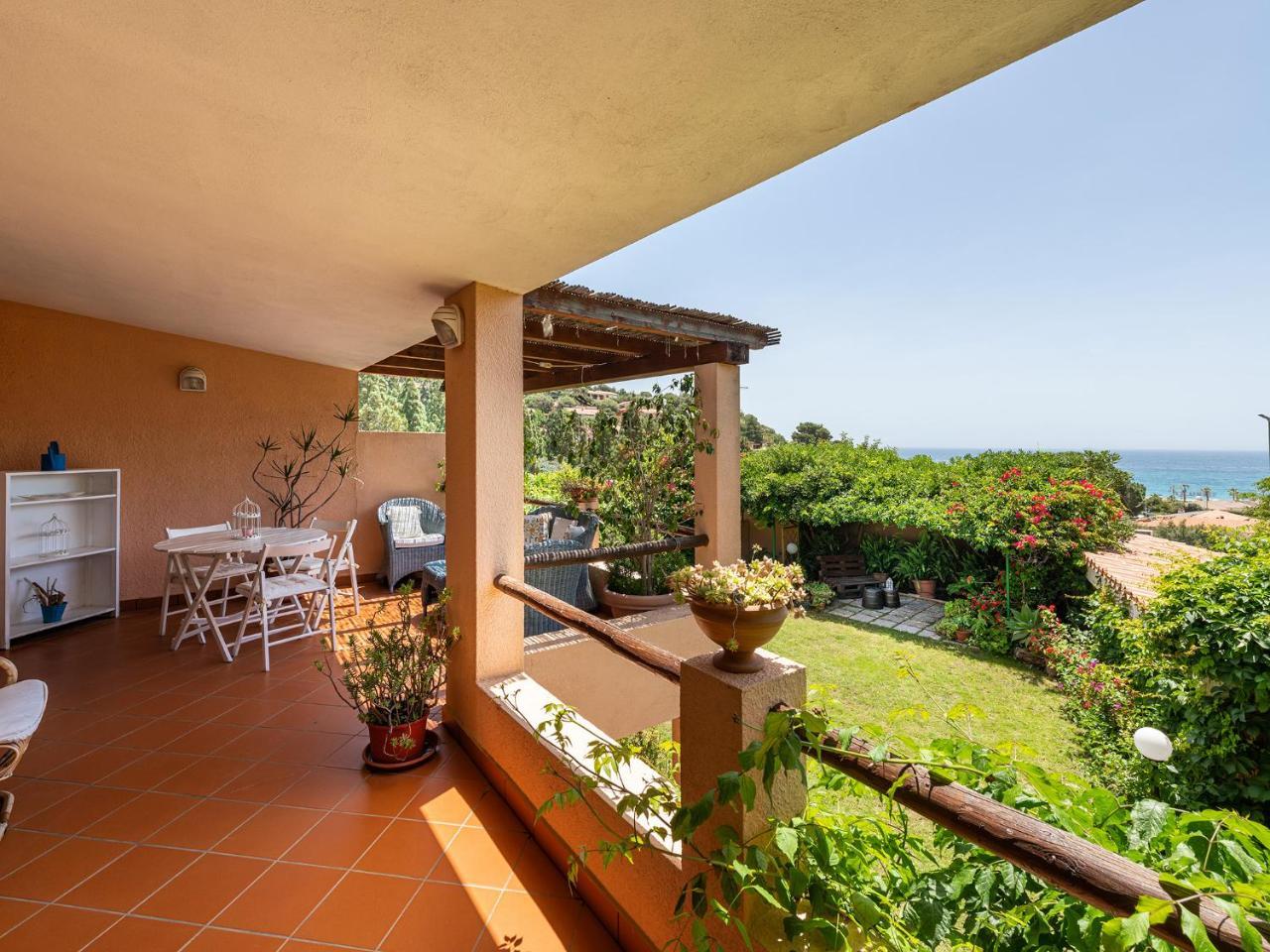 La Bouganville - House with Garden And Sea View
