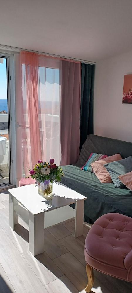 Captivating 1-Bed Apartment in Dubrovnik 2