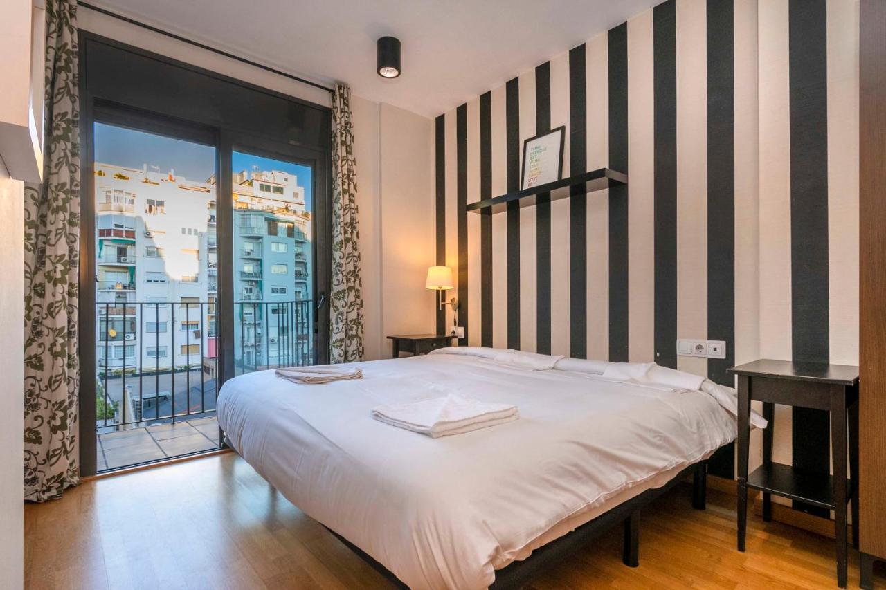 Modern And Bright Apartment in Eixample 3-1 (Adults Only) 2