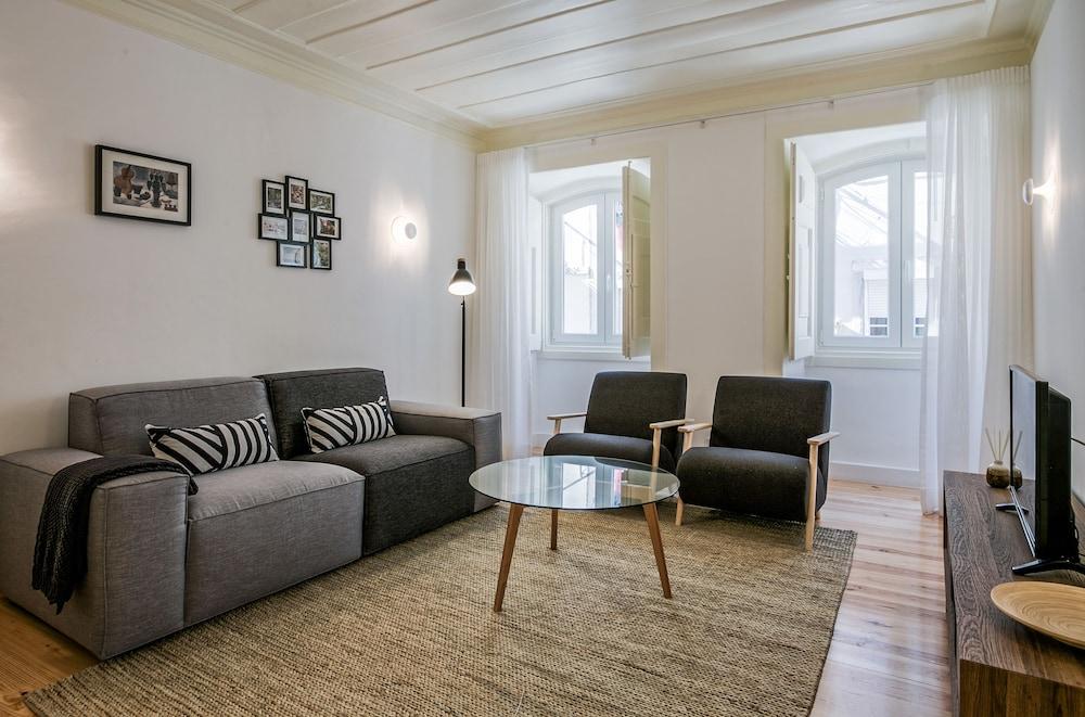 Hip Tailor Made Flat in Bairro Alto