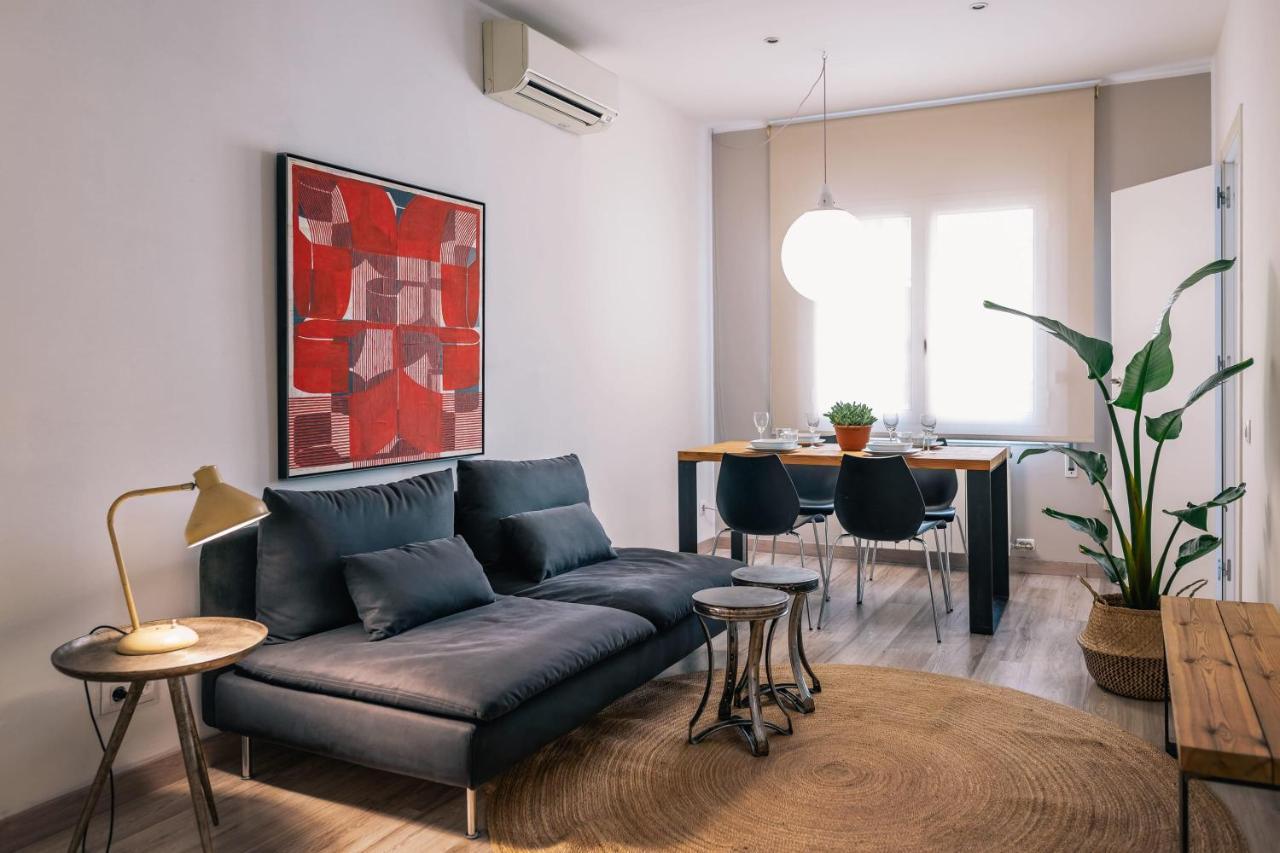 Comfortable 3-Bedroom Next To Sagrada Familia (Adults Only)