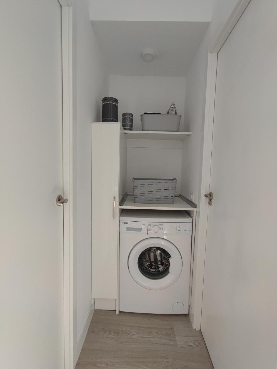 Paradise Beach Apartment, with Wifi And Stunning Sea Views 2