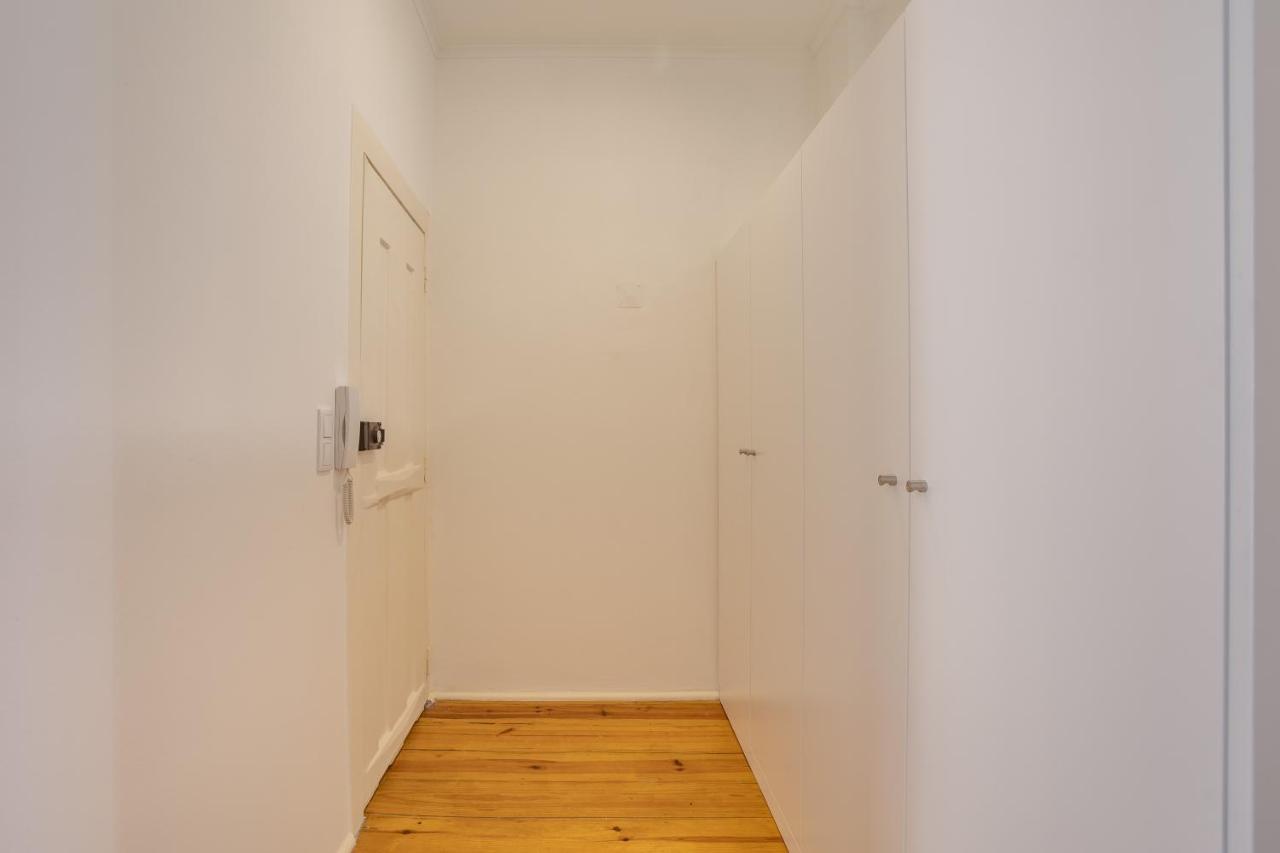 Hip & Renovated T.M. Flat in Bairro Alto