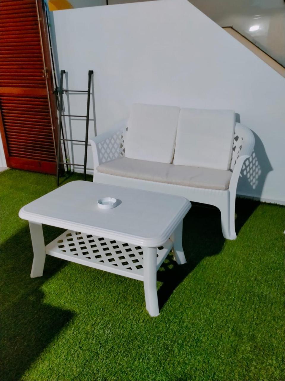 Villetta Con Piscina E Campo Da Tennis Condominiale 1