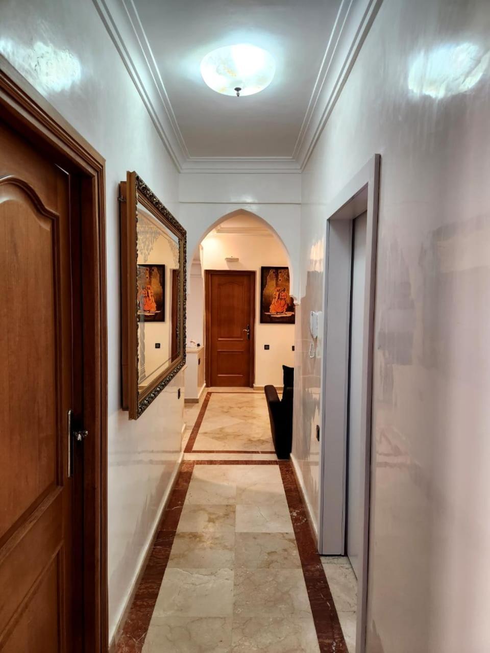 Appartement En Plein Centre Ville Entierement Equipe 2