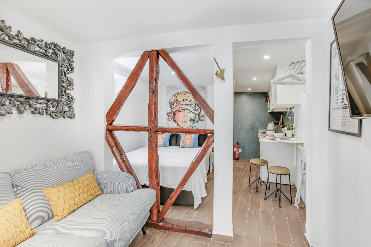 Alfama Lyfe (Adults Only) 1