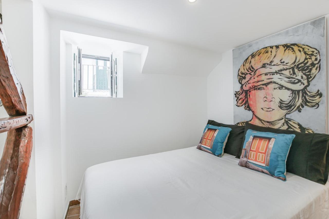 Alfama Lyfe (Adults Only) 2