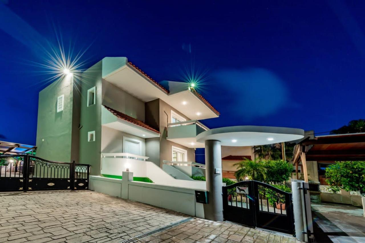 Kremasti Pool Villa Near the Beach 1