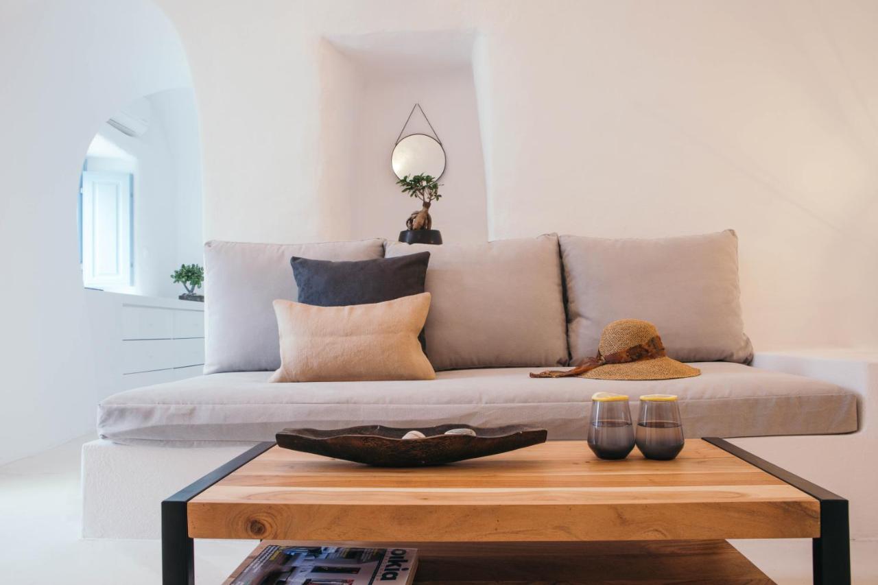 Nykteri by a Terre Cave Villas 1