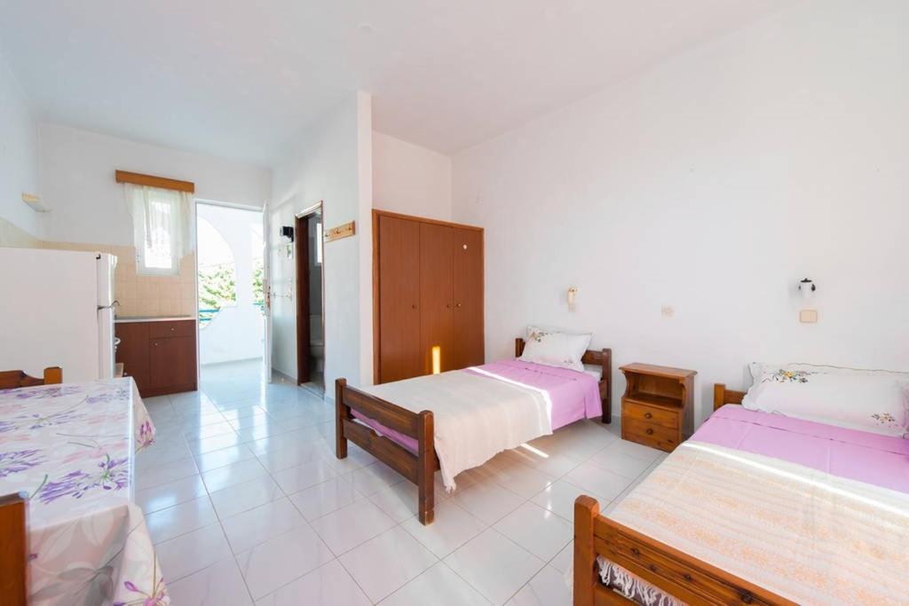 Merryland Studios & Apartments 2