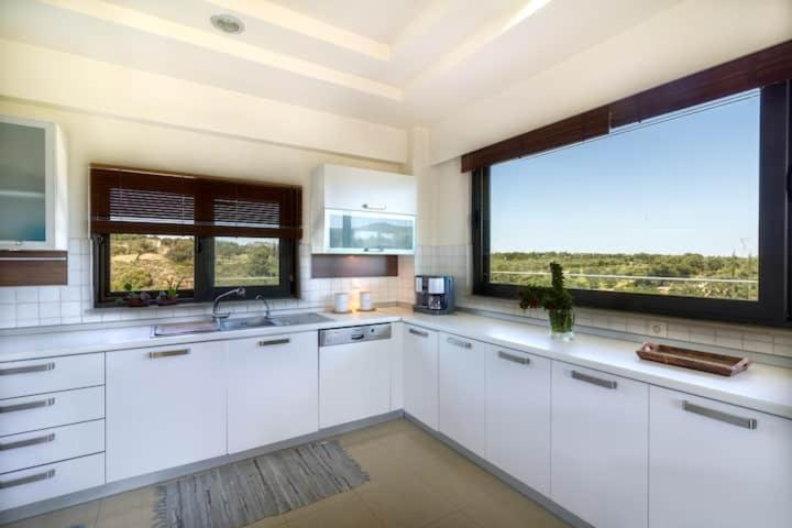 Elena's Country Home & SPA