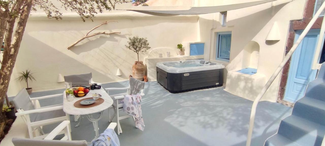 The Cave Complex by a Terre Cave Villas 2