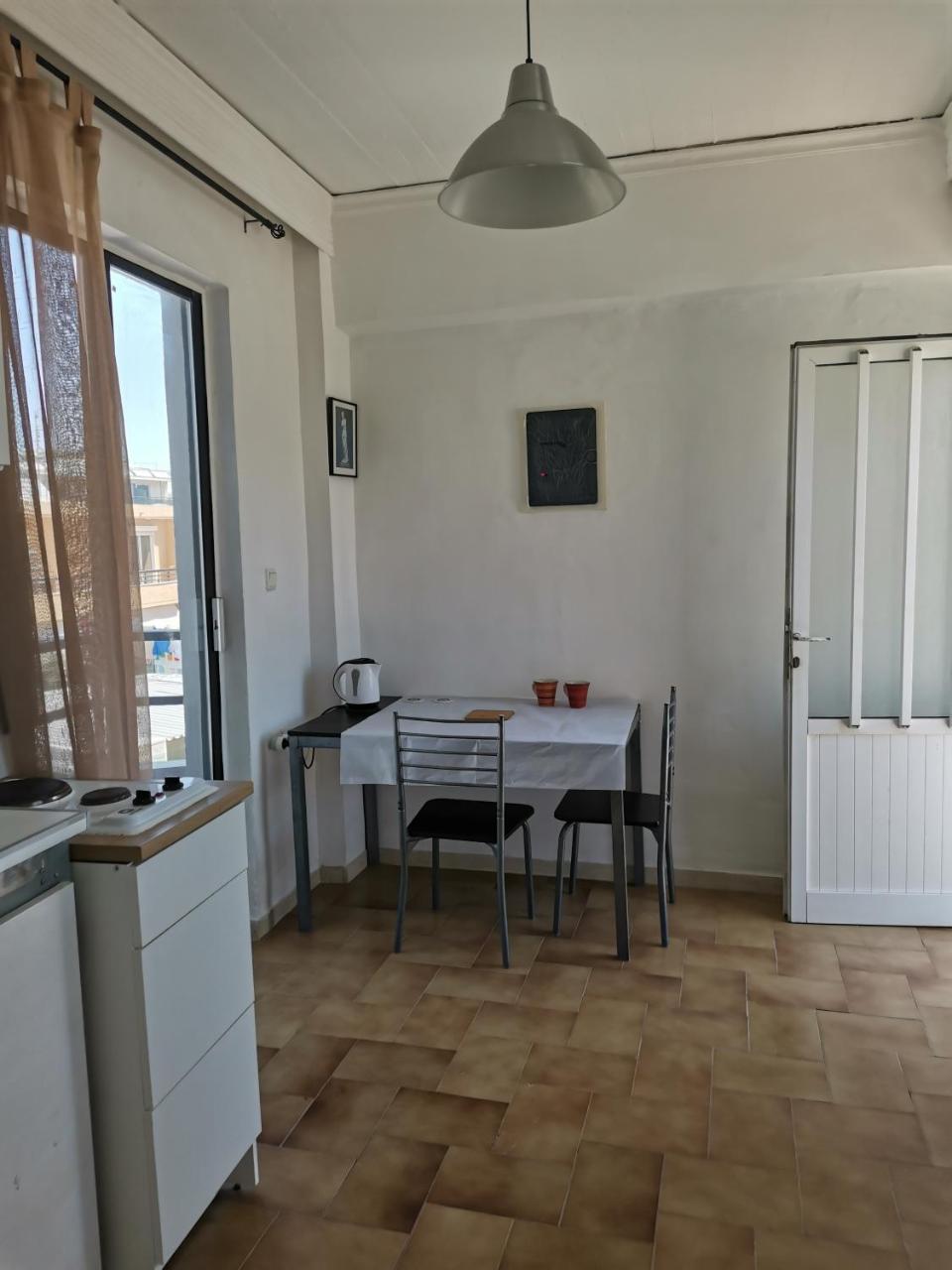 3rd Floor Appartment in the Center with Sea View 1