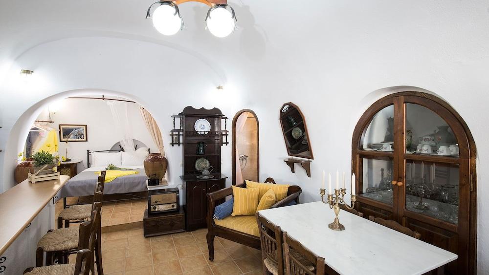 Mylopetres (Adults only) 1