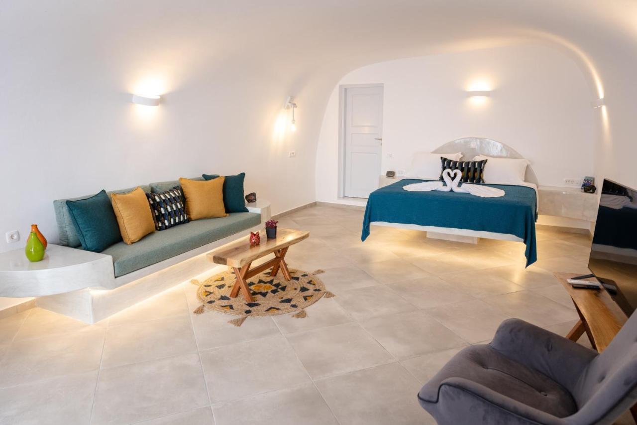 Sunborn Oia Suites 2