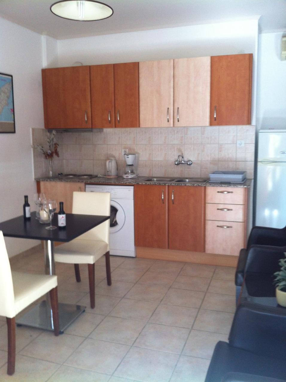 Marika's Apart's & Studios 1