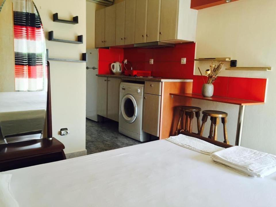 Marika's Apart's & Studios 2