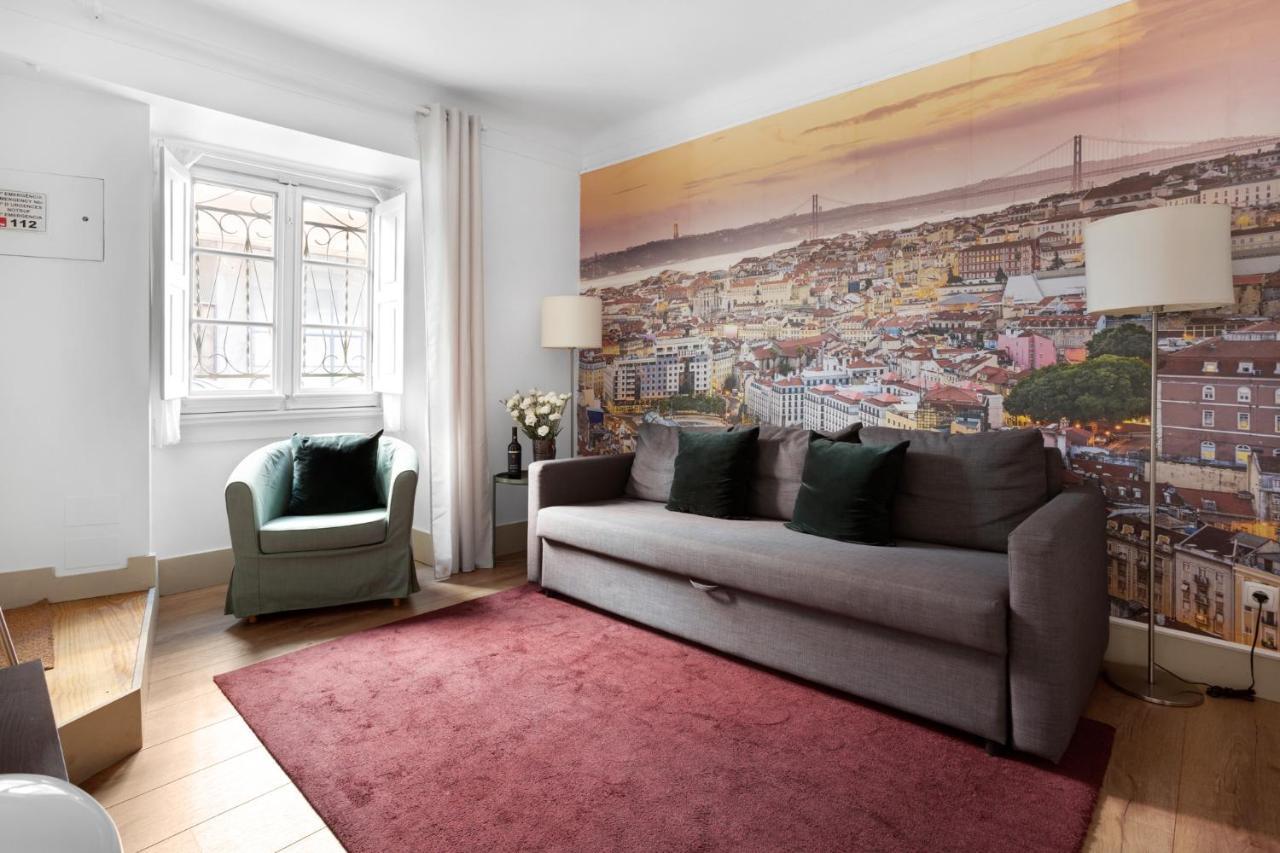 Cozy Apt in Central Lisbon with Ac! 2