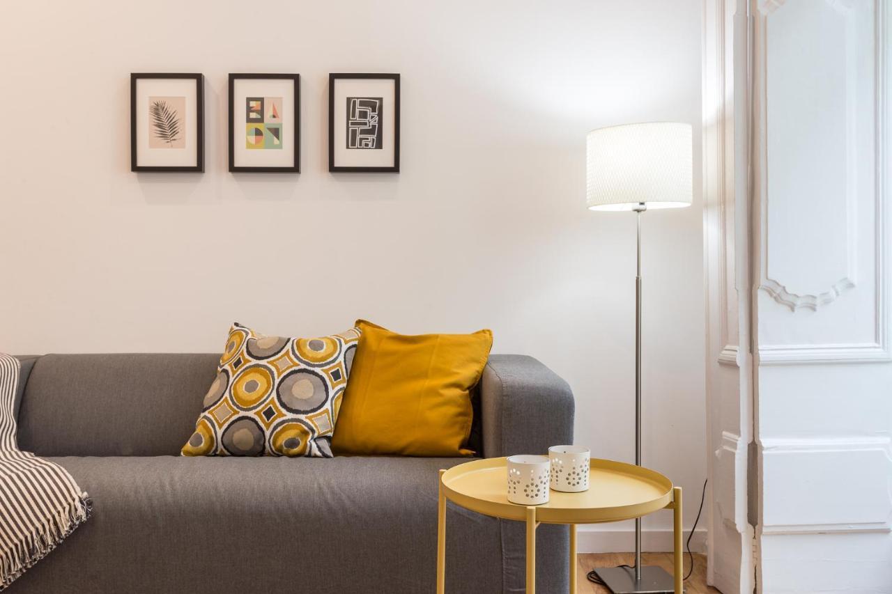 Three Bedroom Apartment in Historical Centre -Bairro Alto 2
