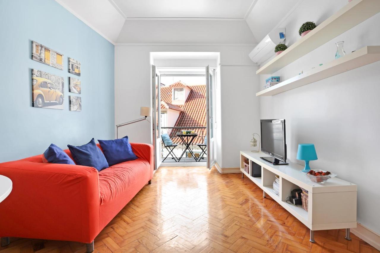 Castelo Apartment - Beautiful Balcony View 1