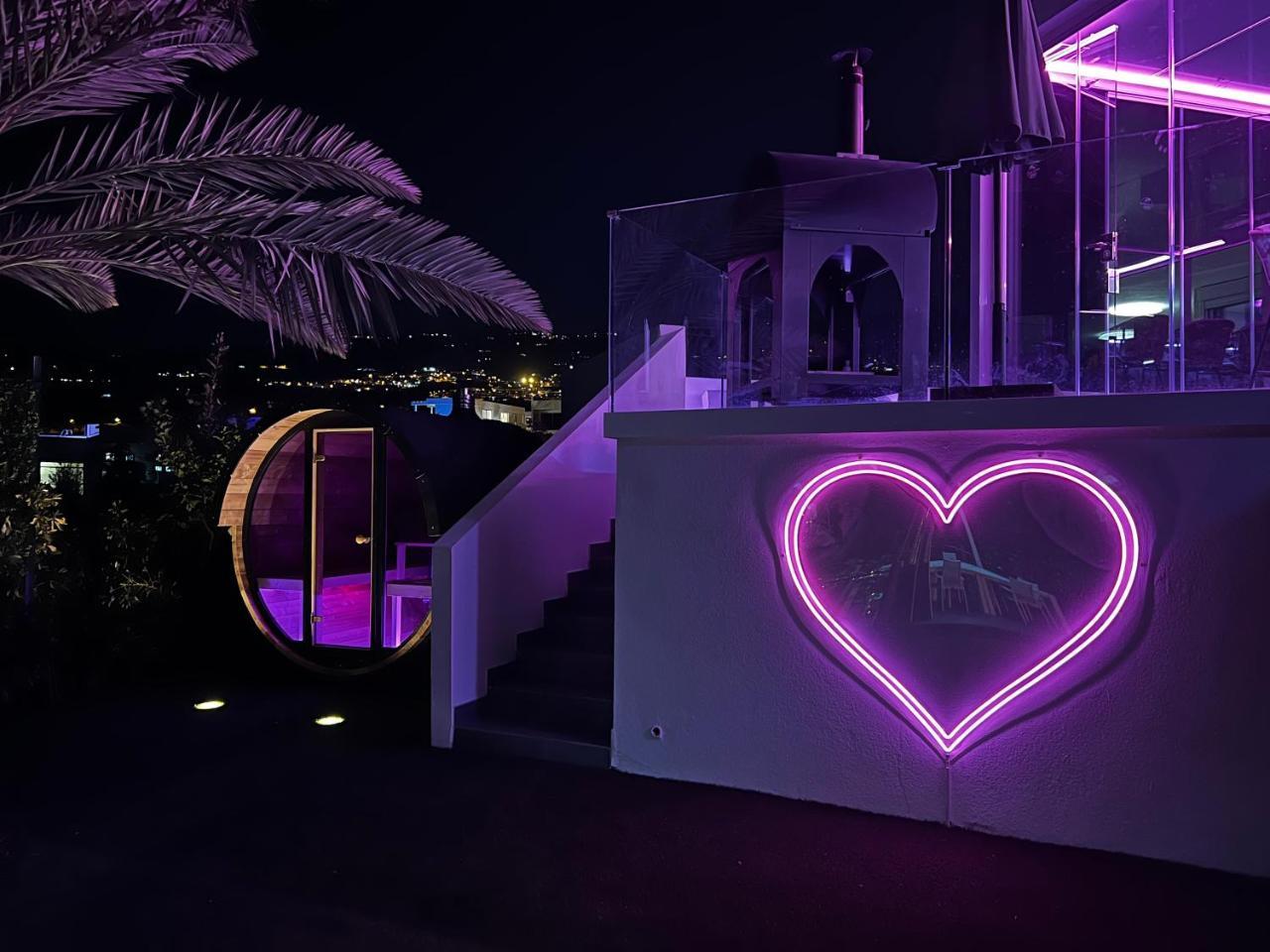 Luxury Boutique Villa, Fully Staffed Includes All Food And Drink And Private Driver 1