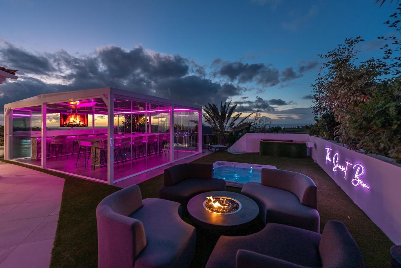 Luxury Boutique Villa, Fully Staffed Includes All Food And Drink And Private Driver 2