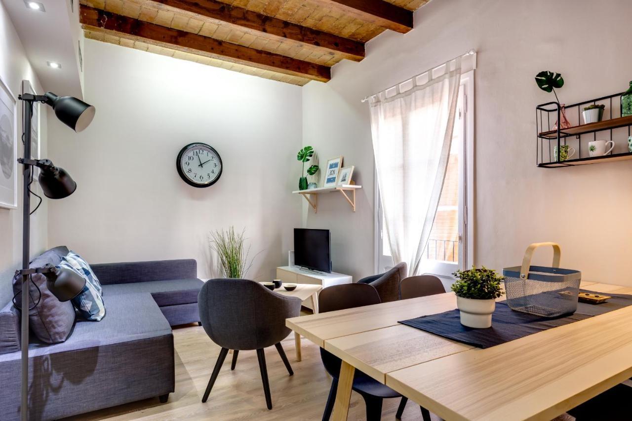 Renovated & Classic 3-Bedroom Sagrada Familia Apt.