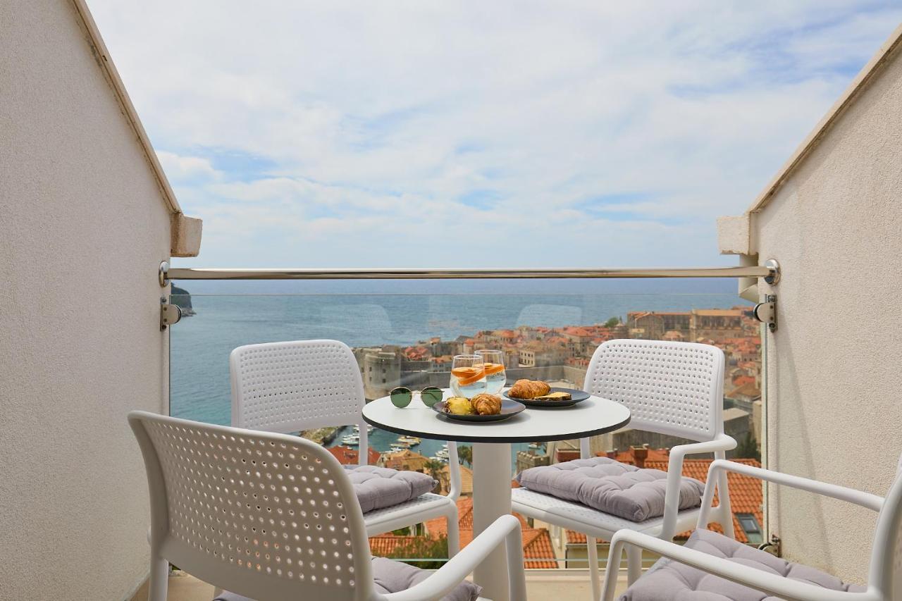 Hedera Estate, Hedera A32 1