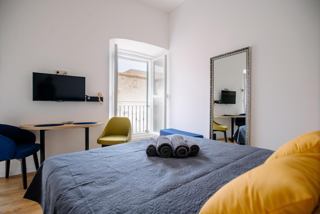 Art Deco City Walls Apartments by Duhomes 1