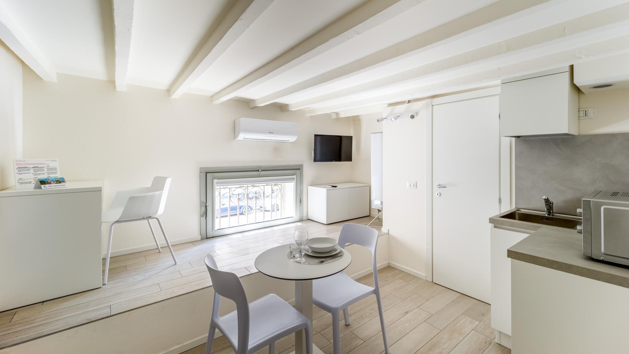 Italianway - the B Village Standard - M5 1