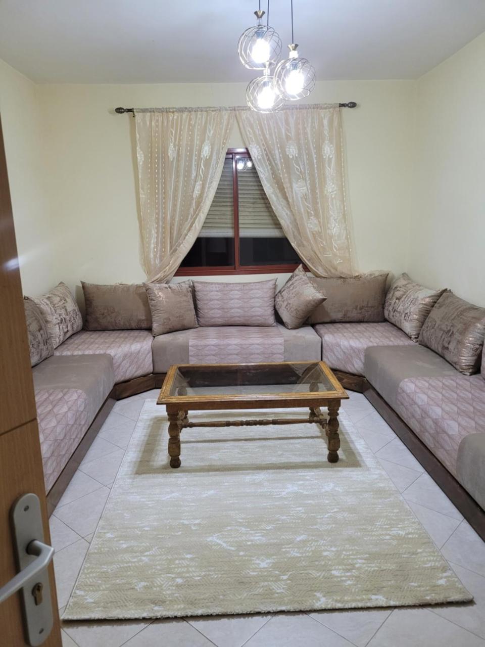 Basic Appartement Avec Parking