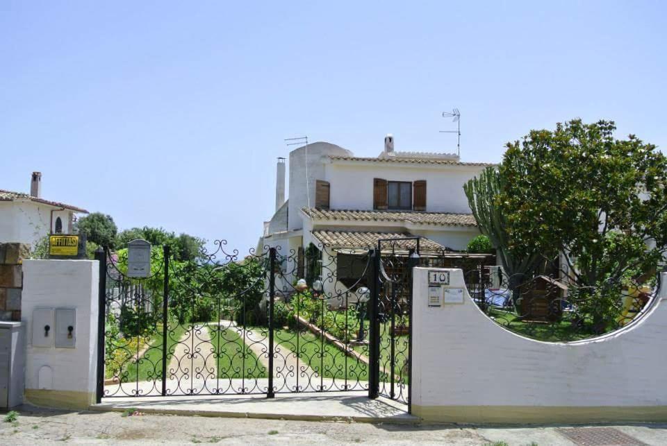 Villa Nicanda- 100 Mt Dal Mare- Giardino 2