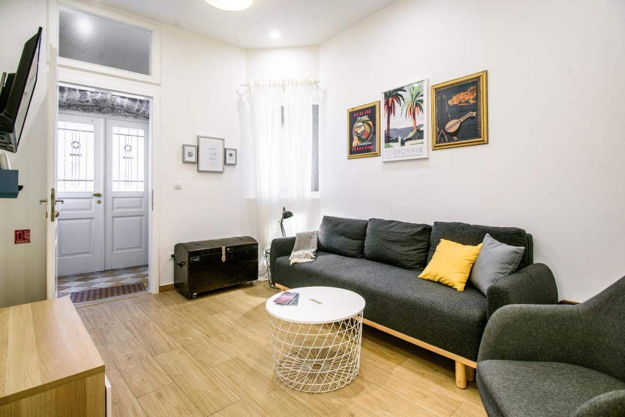 Hidden Gem Old Town Apartment by Duhomes 2