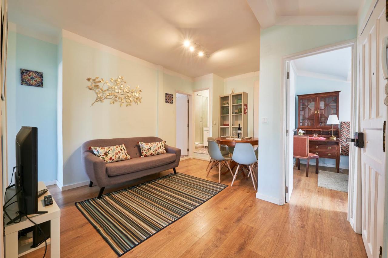 360º Rooftop Lisbon And River View 2