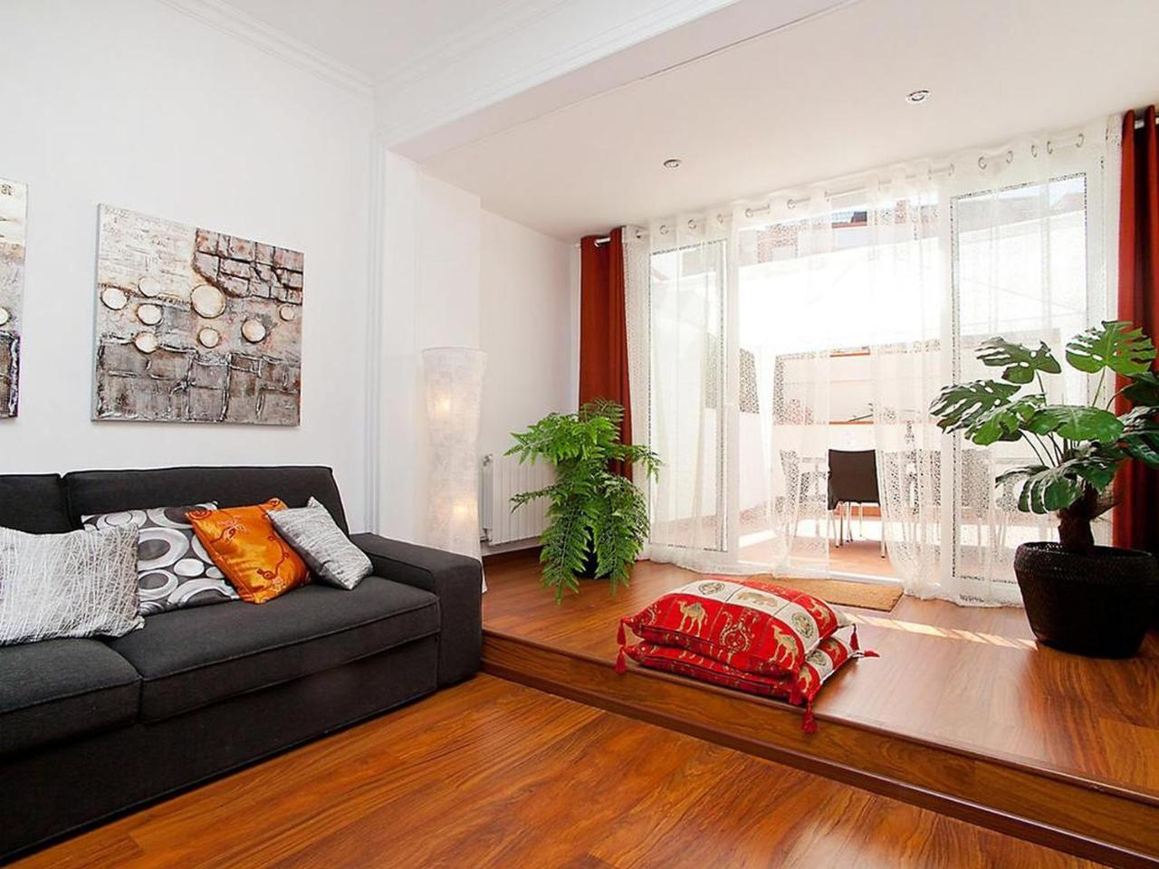 Aparteasy - Private Terrace, 3-Bedroom Apartment 1