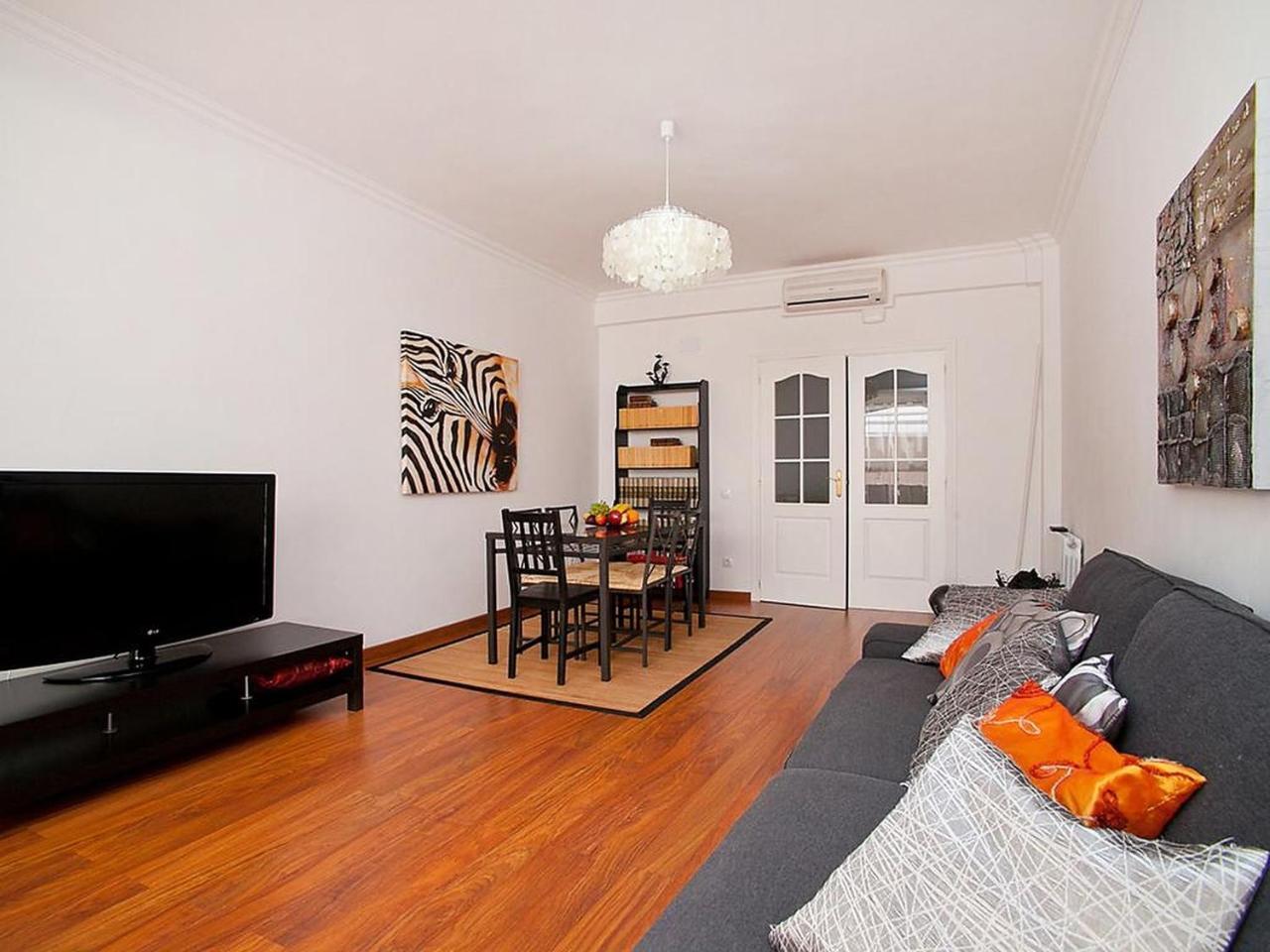 Aparteasy - Private Terrace, 3-Bedroom Apartment 2