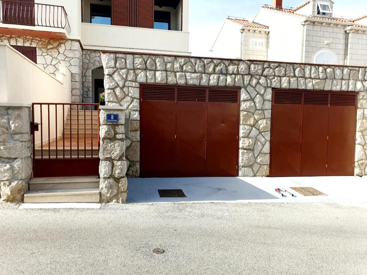 Luxury Studio Apollo 1