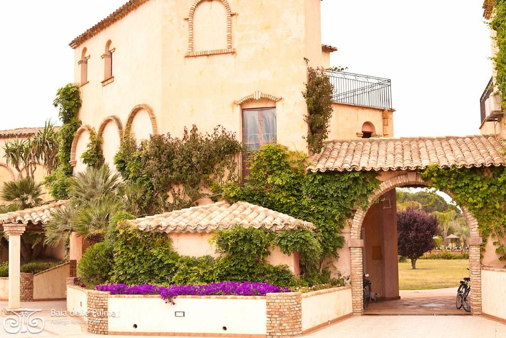 Baia Delle Palme Beach