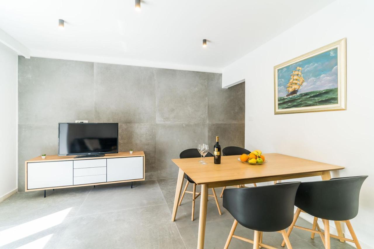 Lapad Bay Luxury Apartment 1