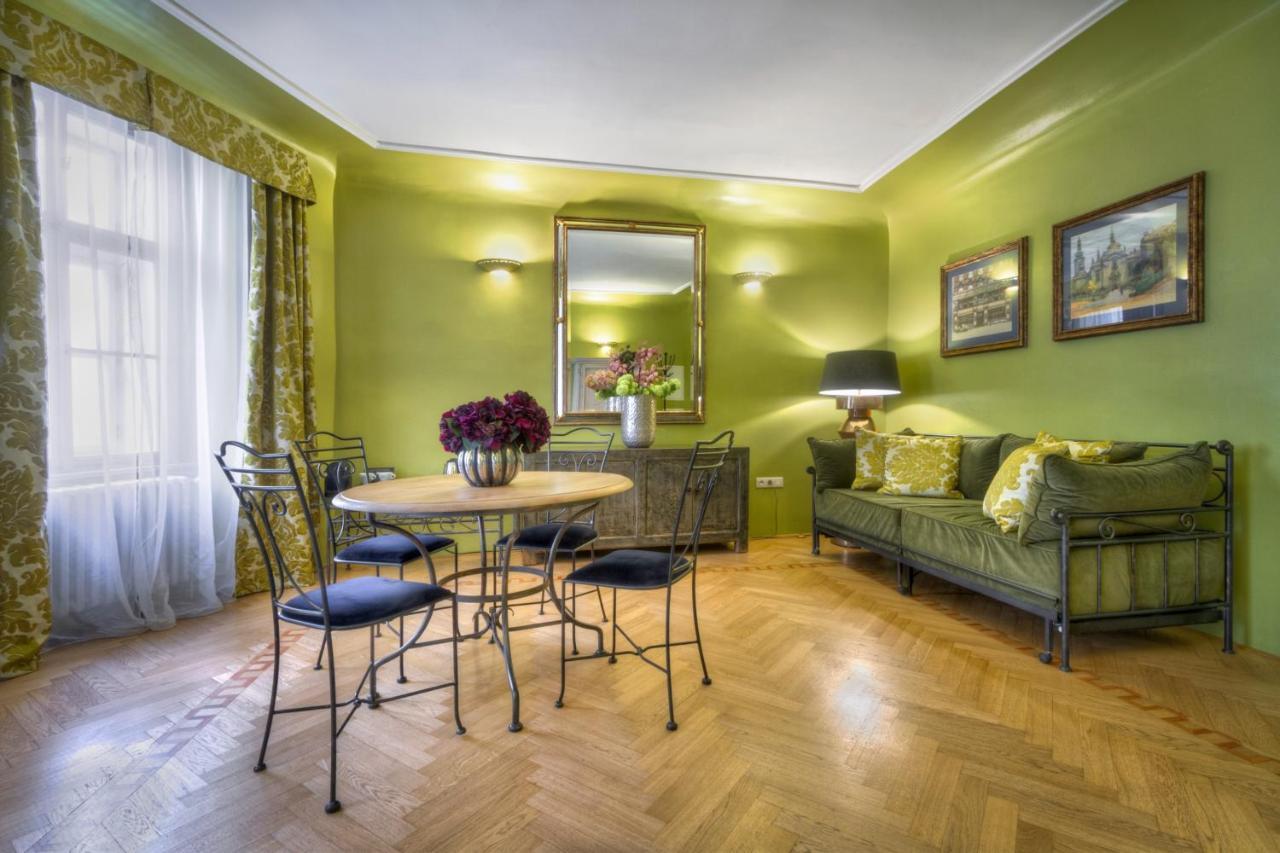Charming Prague Apartments